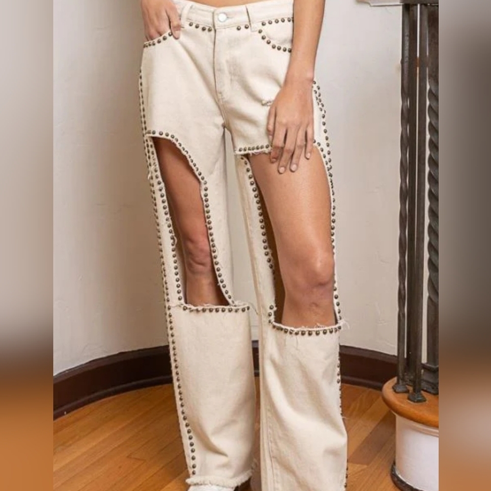 POL Open Knee Studded Jeans. Size M NWOT